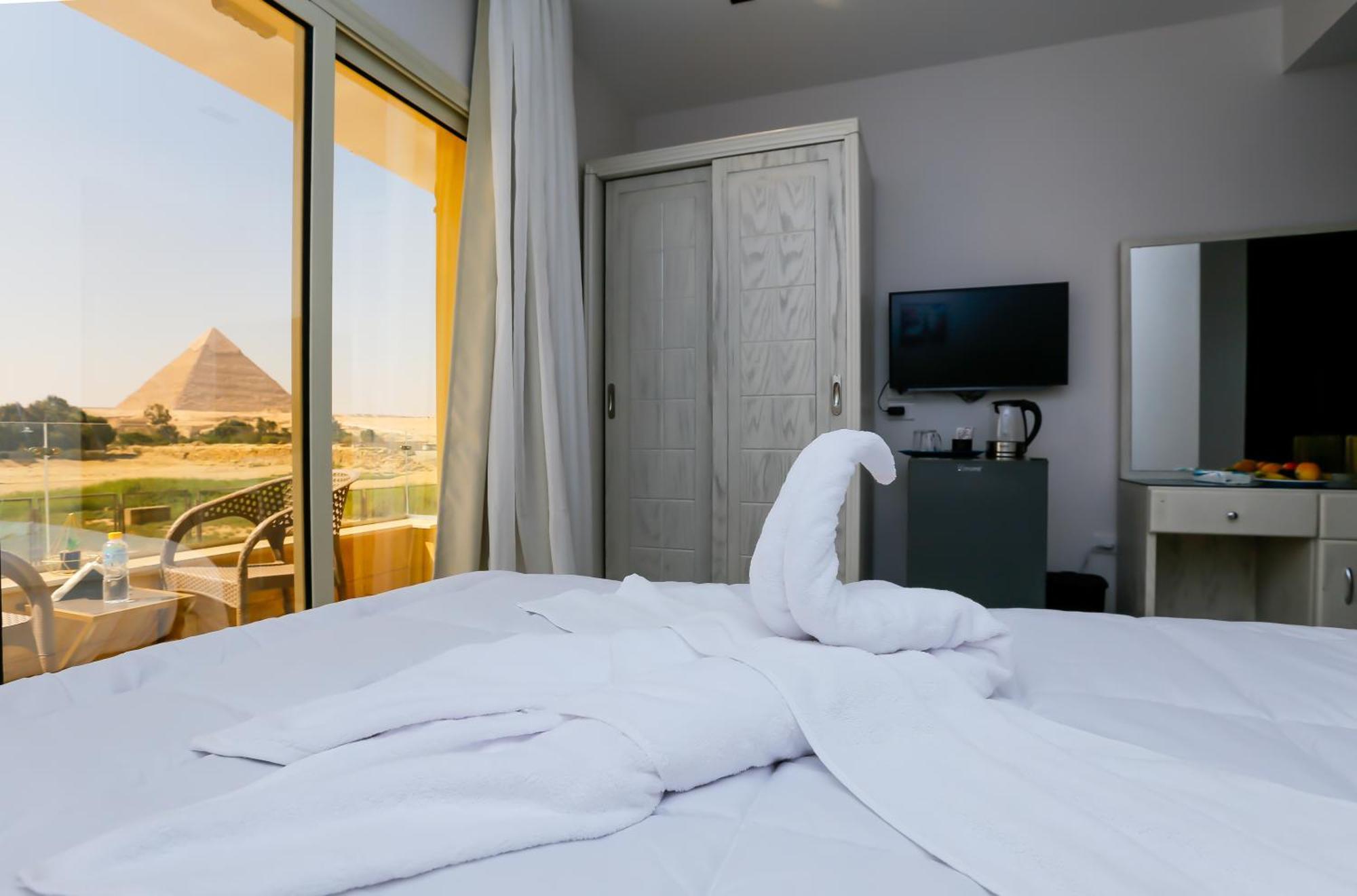 Pyramids Land Palace Kafrat al Jabal Exterior photo